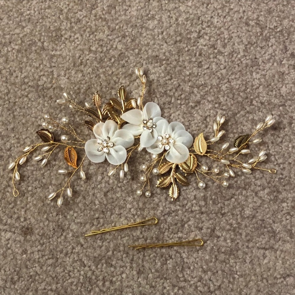 Formal Floral Hair Accessory